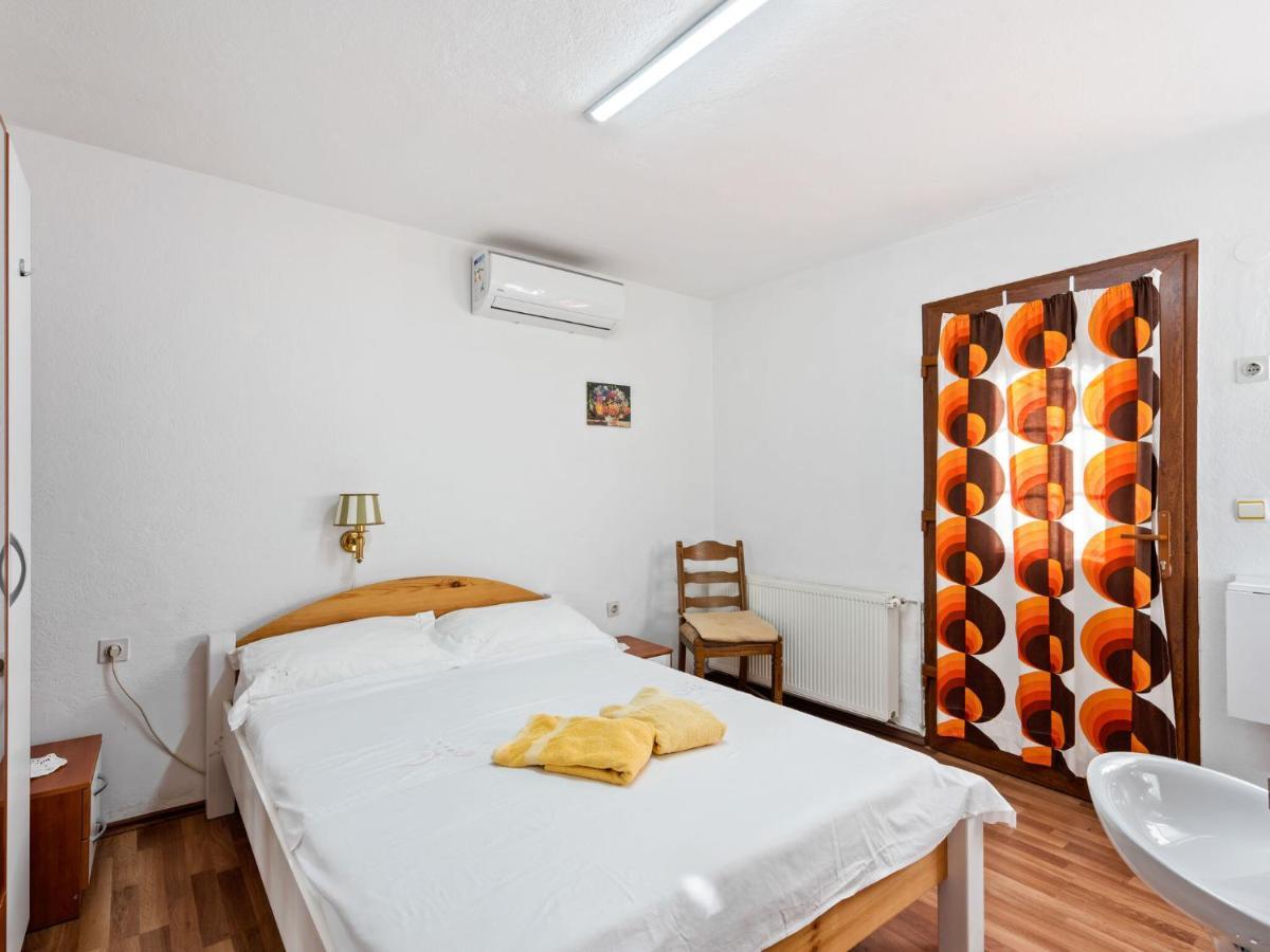 Cosy Holiday Home In Zadar With Garden Ngoại thất bức ảnh