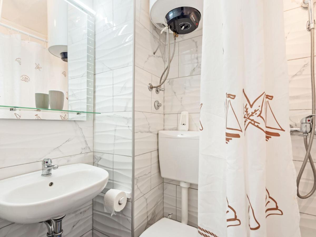 Cosy Holiday Home In Zadar With Garden Ngoại thất bức ảnh
