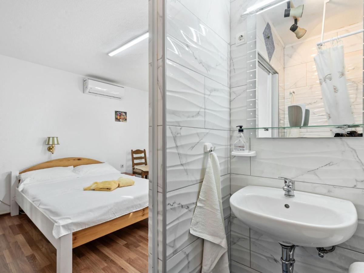Cosy Holiday Home In Zadar With Garden Ngoại thất bức ảnh